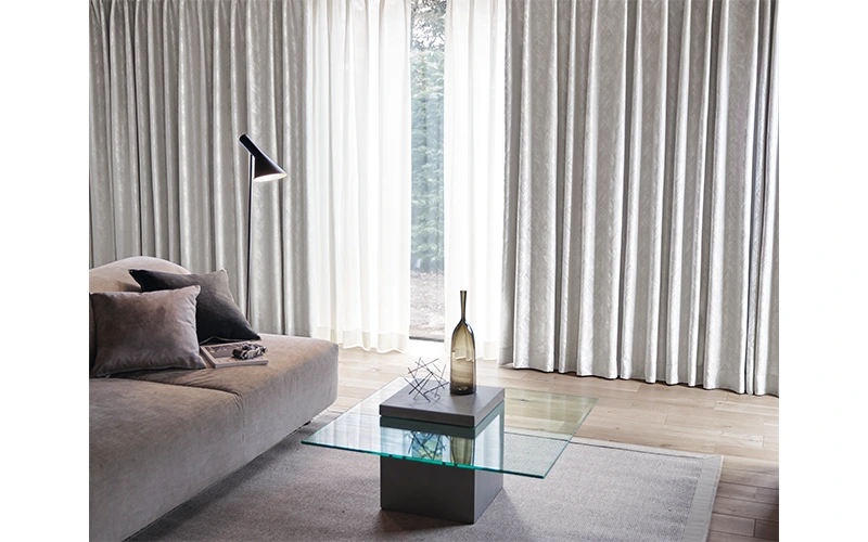 カタログ紹介：カーテン｜インテリア事業部｜リリカラ株式会社