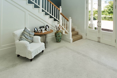 フロアタイルは大理石デザインを選んでホテルライクなリビングづくり リフォームのことなら家仲間コム