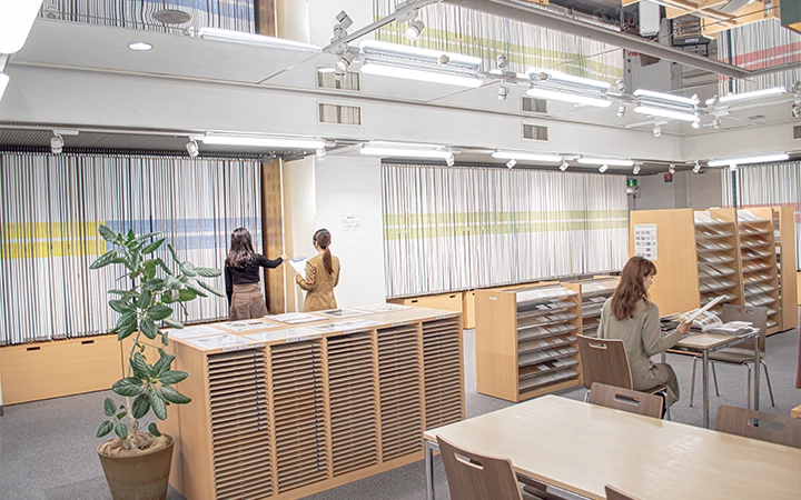 東京ショールーム　壁紙・床材の現物展示