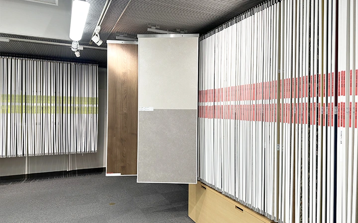 東京ショールーム　壁紙の現物展示