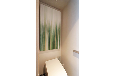 ホテルメトロポリタン 丸の内のトイレです　和紙特殊手加工品と壁紙カタログ ウィルの壁紙を採用いただきました