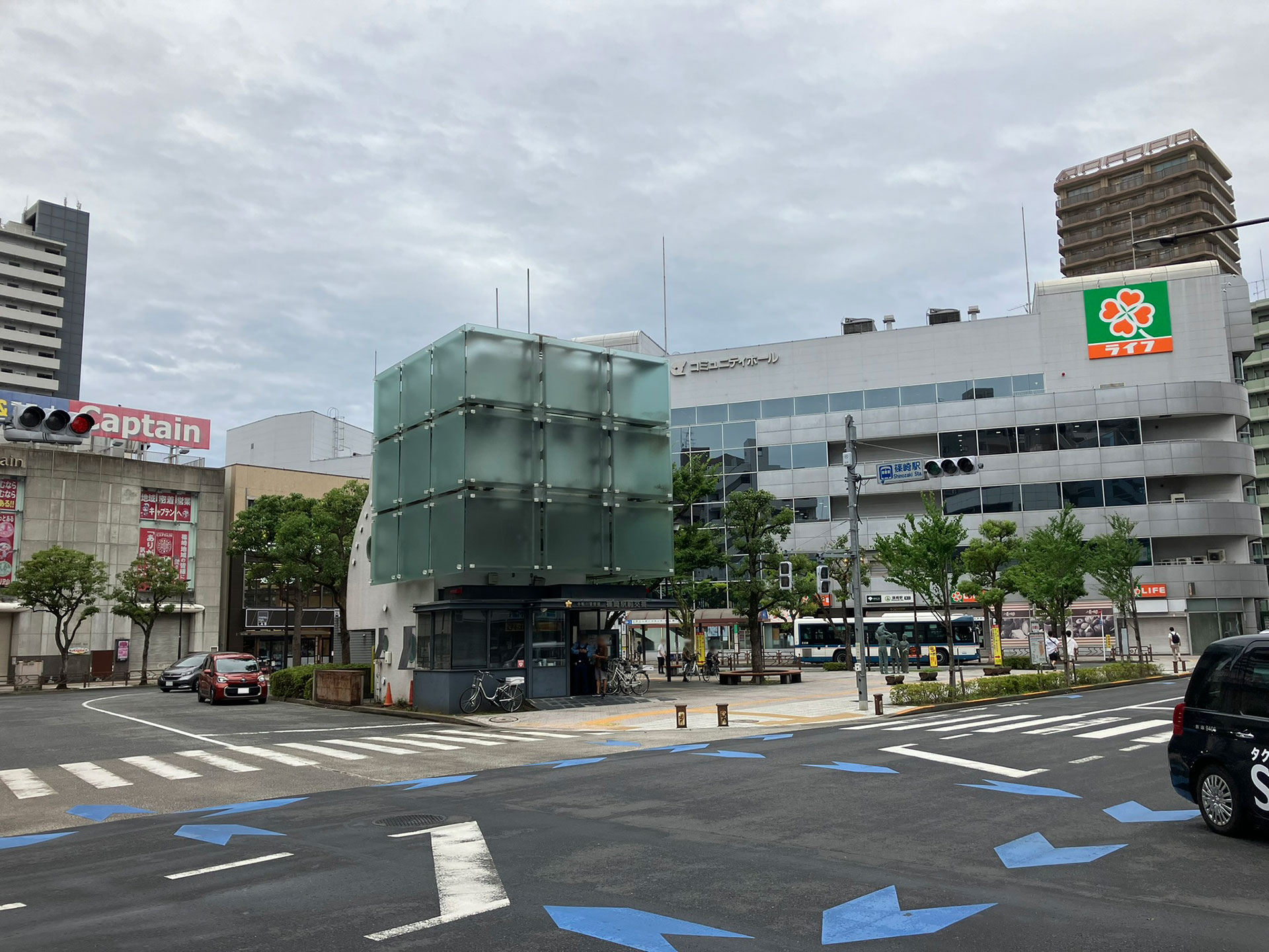 篠崎駅前