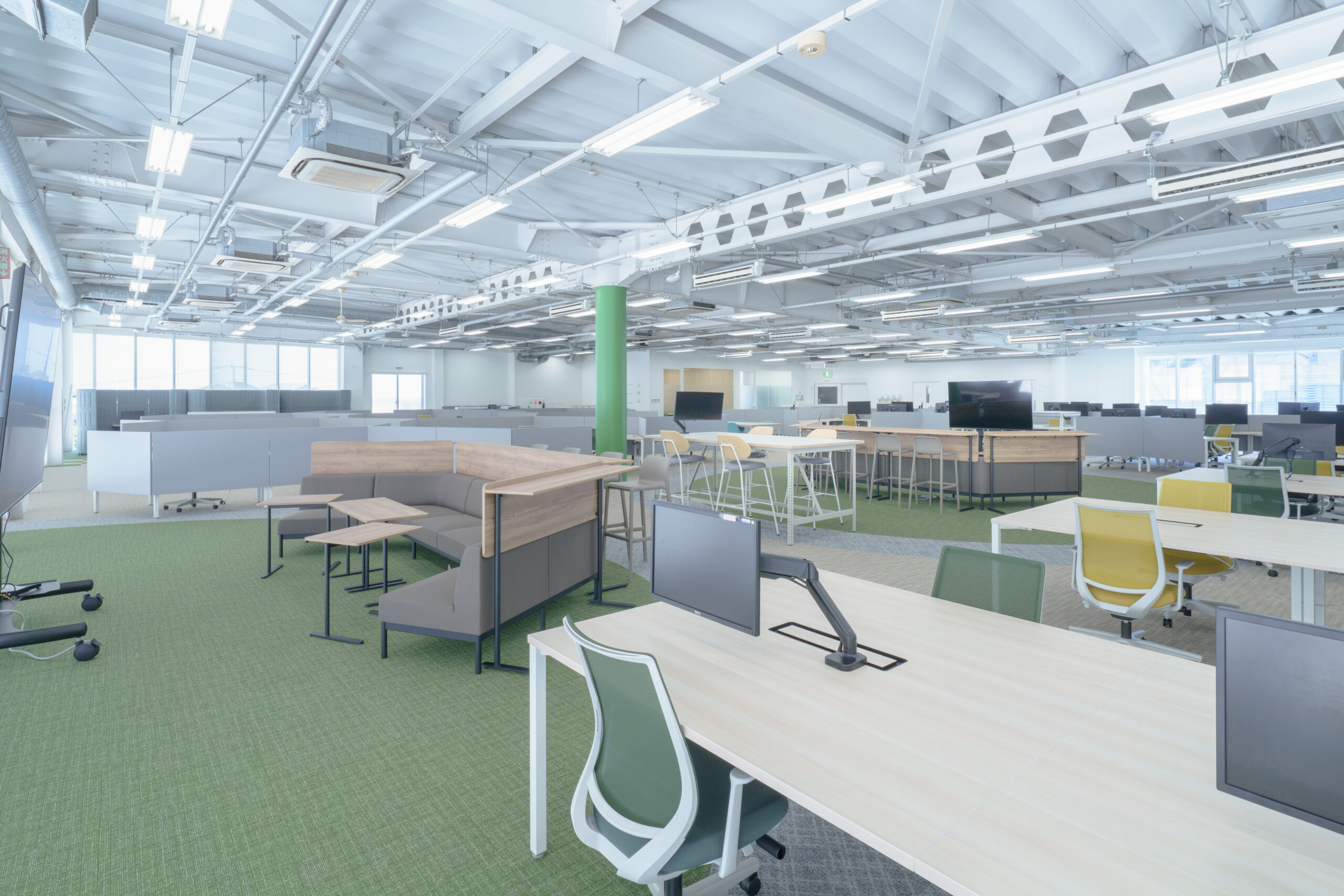 ミネベア アクセスソリューションズ株式会社の執務室