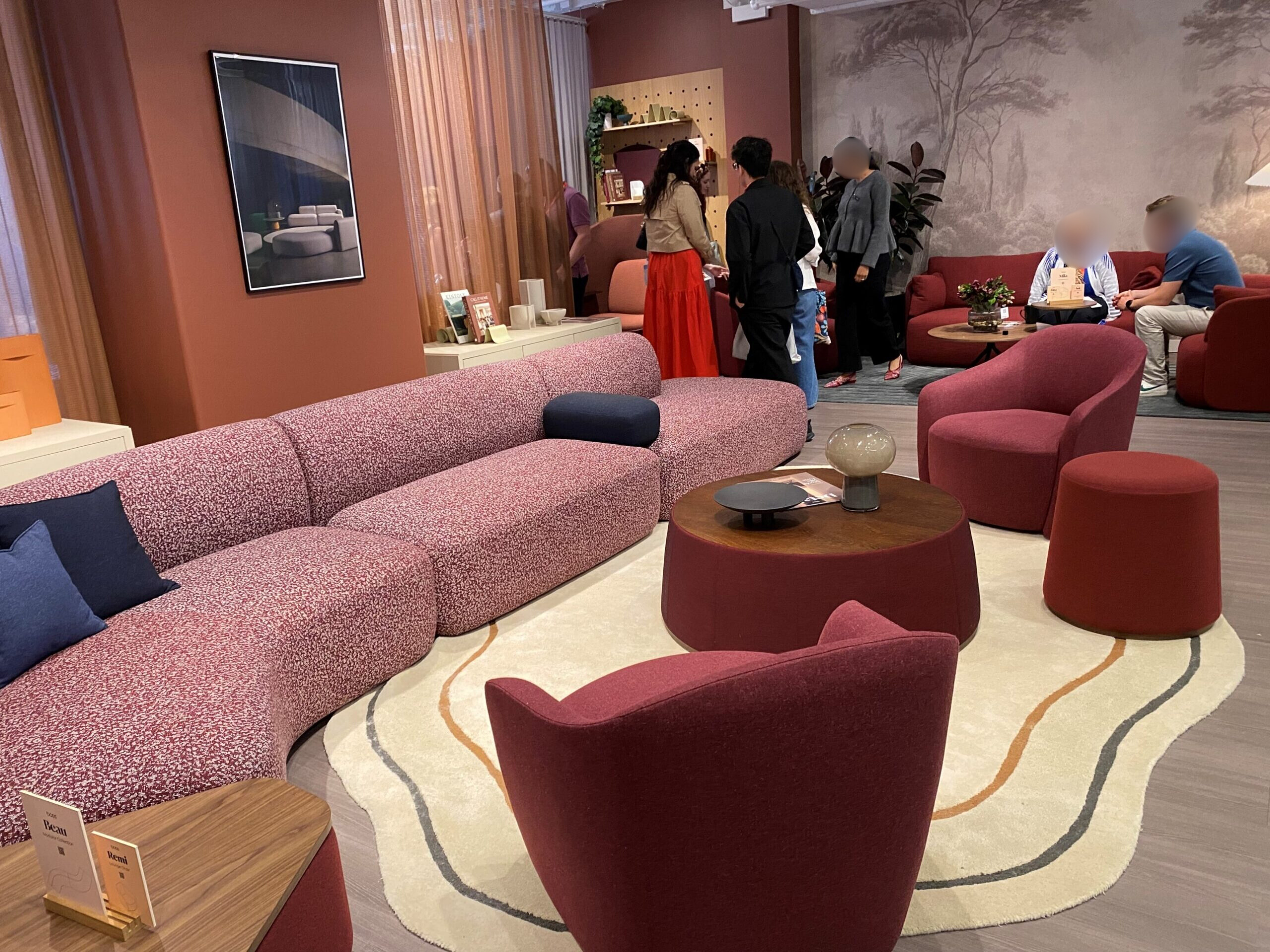 Boss designのNeoCon展示ブース
