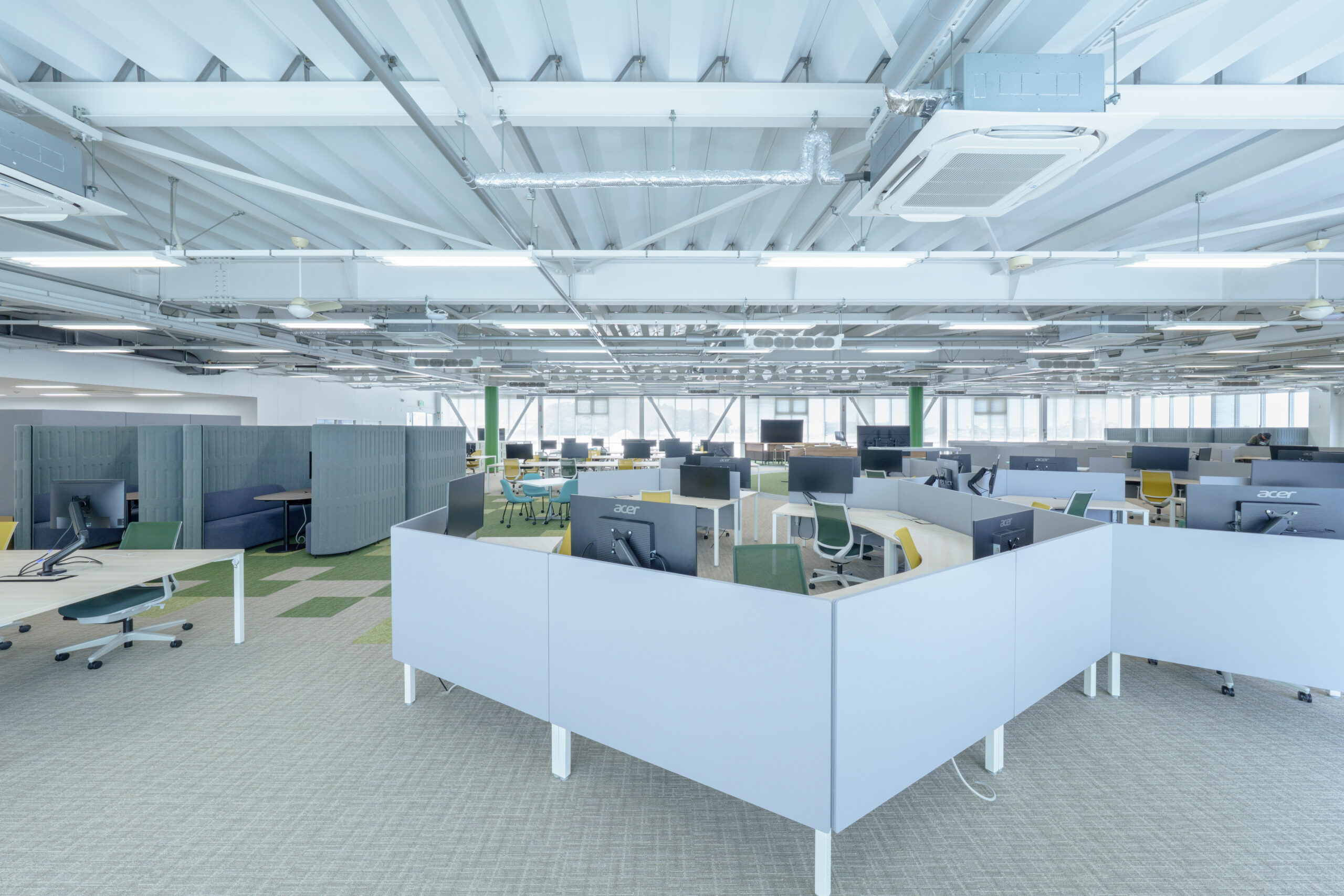 ミネベア アクセスソリューションズ株式会社の執務室