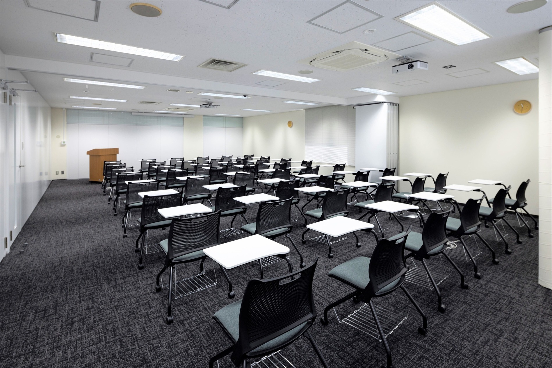 株式会社横浜シミズ様の会議室