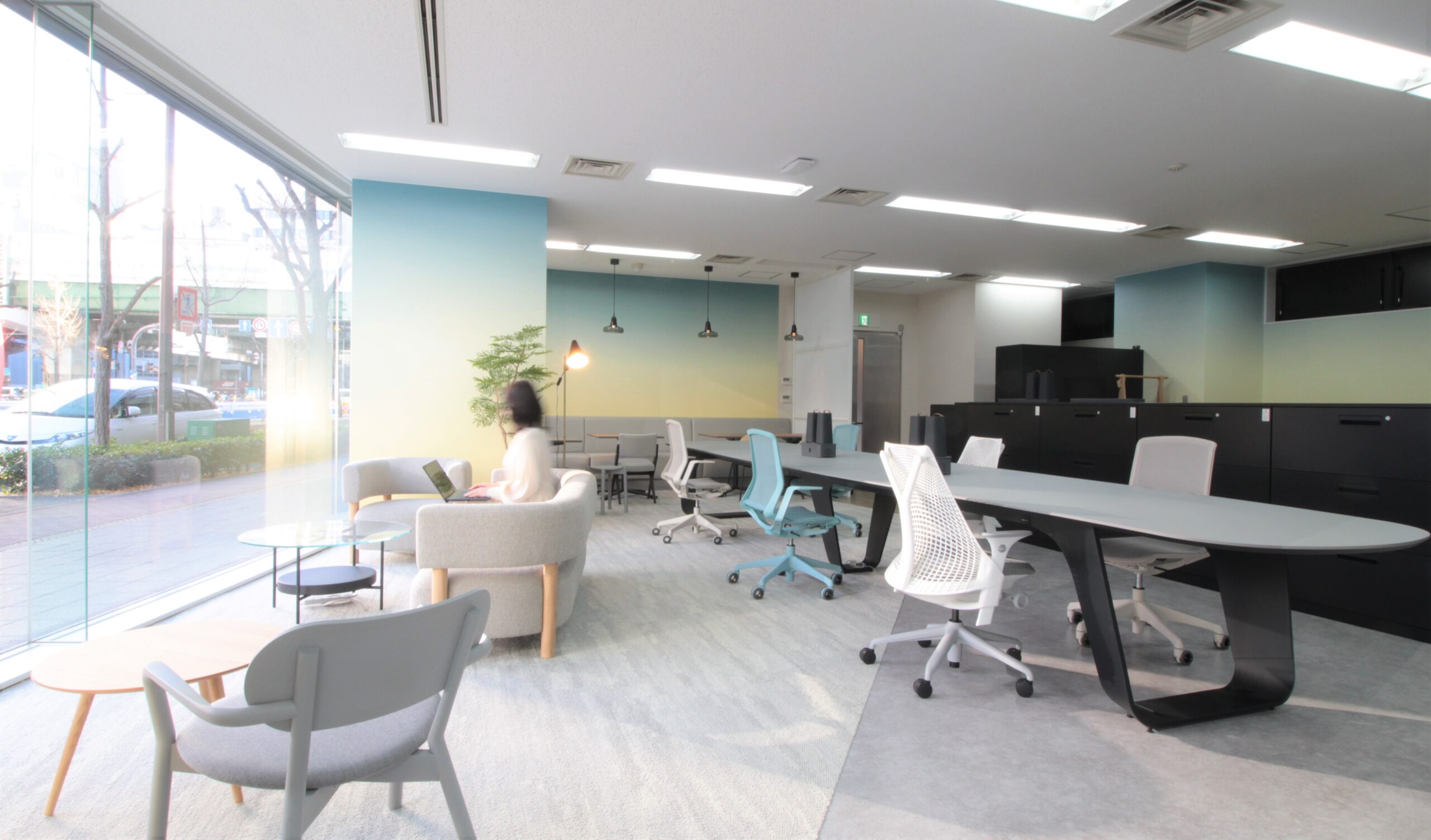 リリカラ大阪支店を移転・リニューアル｜インテリアとスペースソリューションによる連携を強化、グループシナジーを創出する新オフィス「Time generation office」