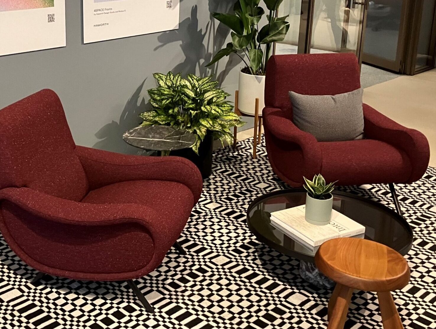 HAWORTHのNeoCon展示ブース