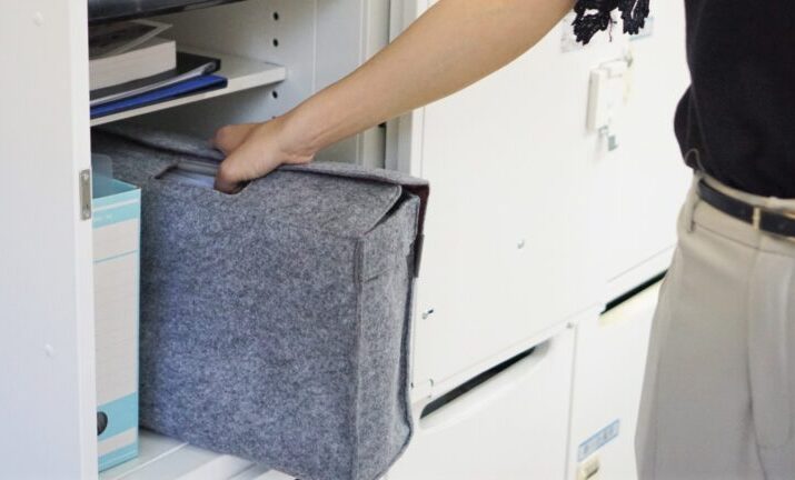 フリーアドレスの必需品 仕事に役立つおすすめ便利グッズ ツール オフィスデザイン 内装レイアウト設計 移転ならリリカラ株式会社